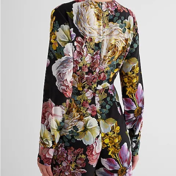 NWT Express Floral V-Neck Long Sleeve Twist Front Romper - Picture 5 of 7